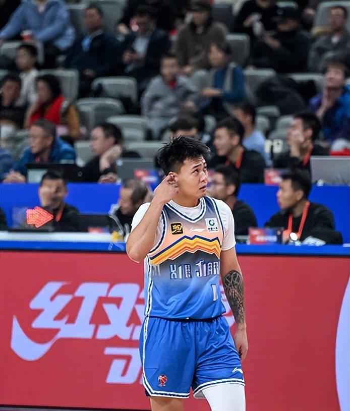 包含新疆男篮战胜广州队，实力碾压对手再现神勇的词条