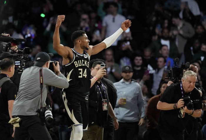 景博JBO体育登录入口-ESPN建议火箭和雄鹿进行7换2交易，谈判以换取字母哥的简单介绍